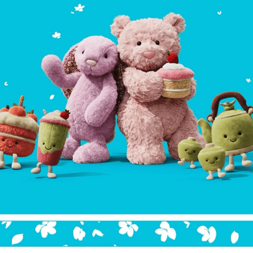 Leola Bear with Strawberry Cake